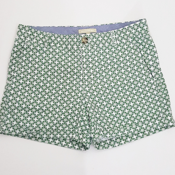 BANANA REPUBLIC Kaleidoscope Pattern Shorts - Picture 2 of 9
